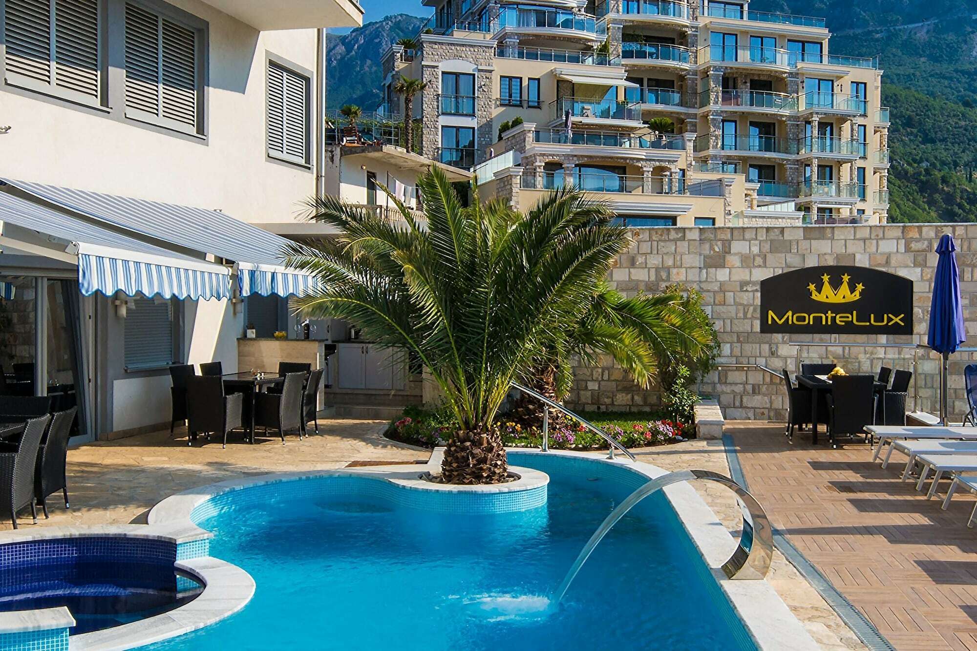 Montelux Apartments Budva Exterior foto